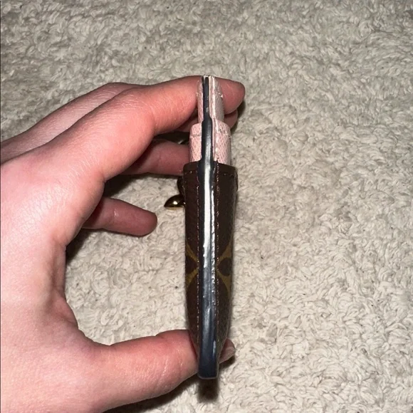 Louis Vuitton Monogram Card Holder - Picture 5 of 7